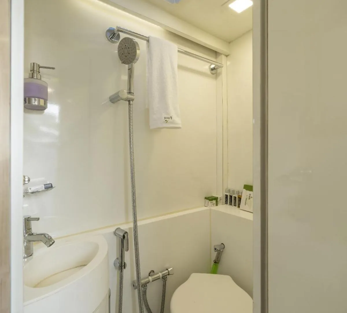 Vanani Resort And Caravan Park Udumbanshola